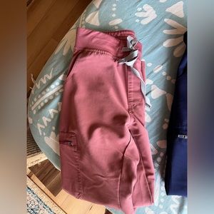 XS Petite FIGS Yola Mauve Bottoms